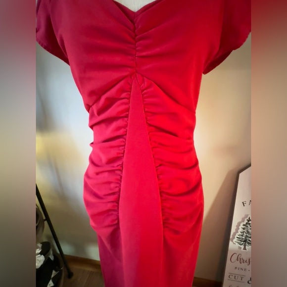 Stop Staring! brand little stretchy Elegant Red Ruched midi Dress. Size L. GUC - Picture 4 of 13